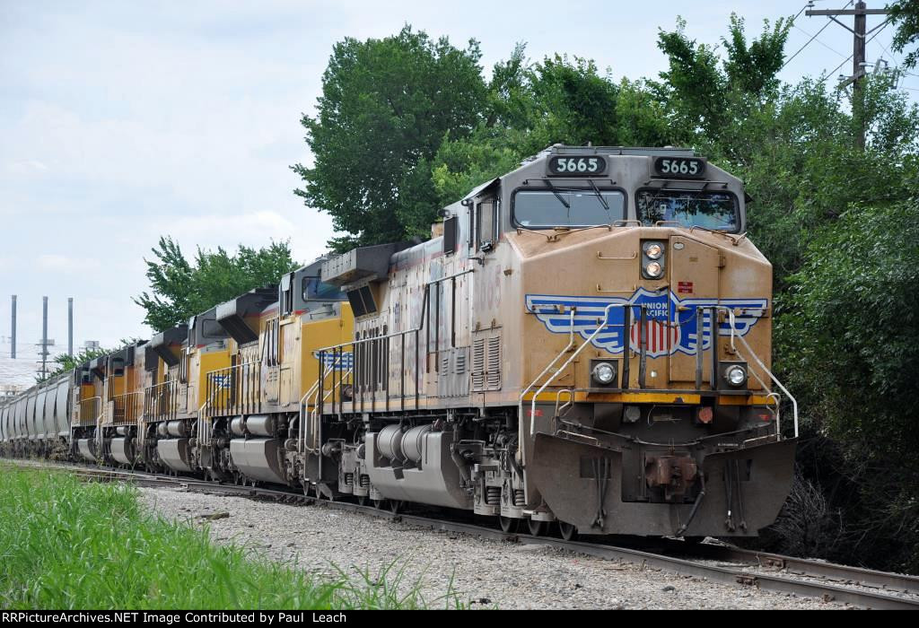 Tied down sand train